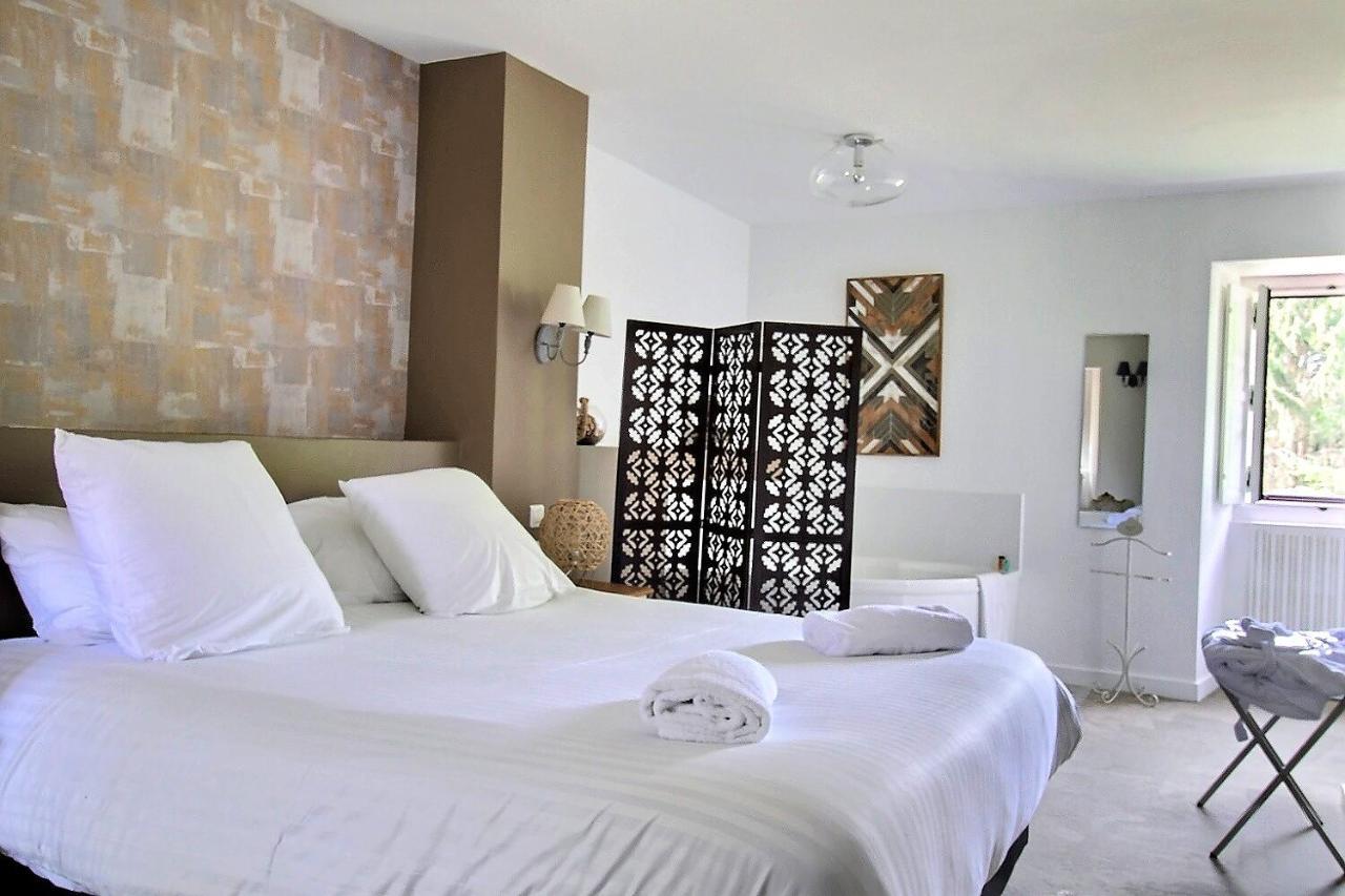 Le Domaine De La Briandais, Experience De Sobriete Electromagnetique Hotel Missillac Luaran gambar